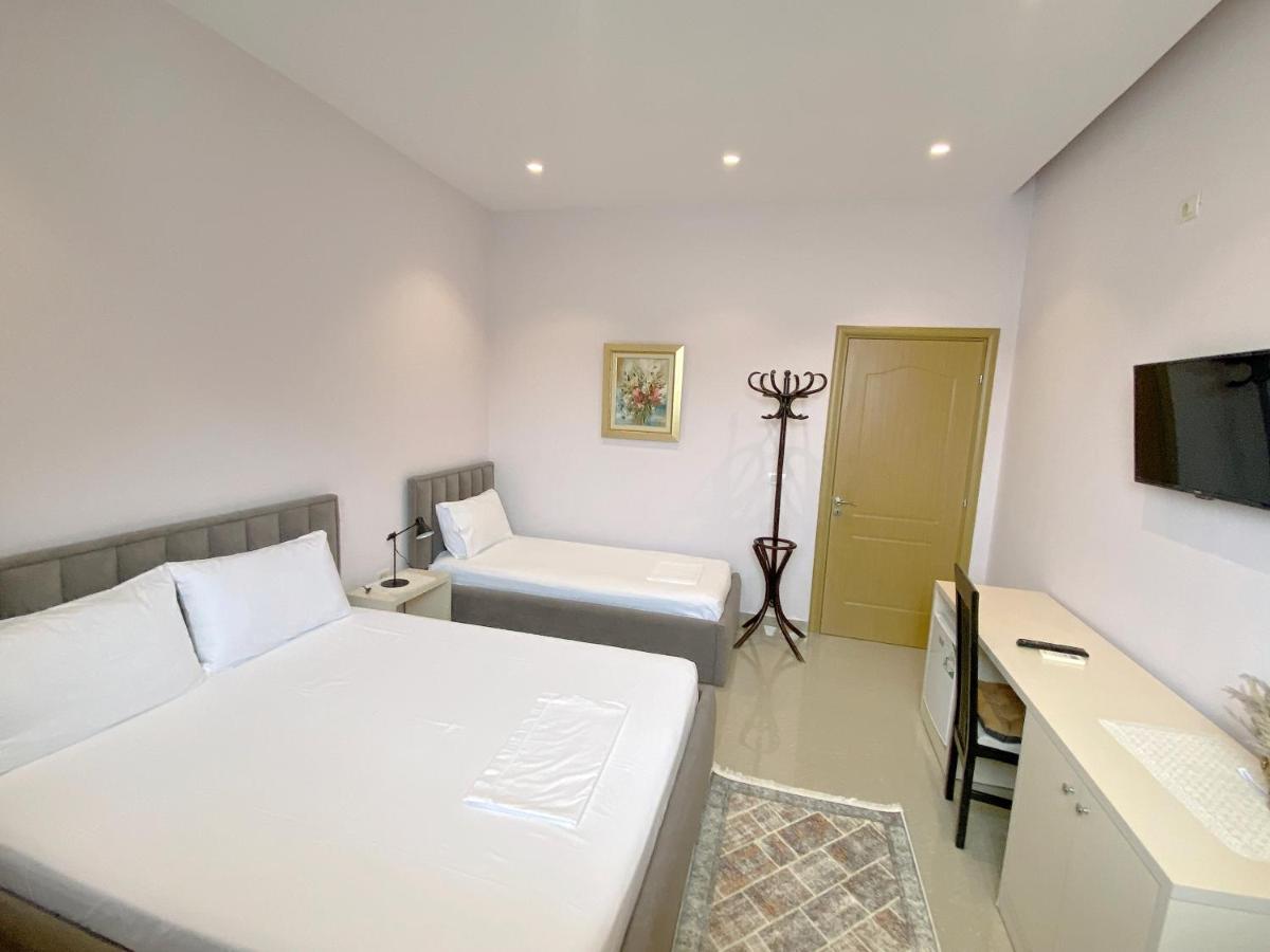 בראט Guesthouse Niko מראה חיצוני תמונה