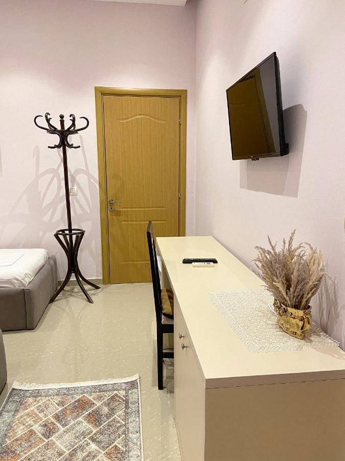בראט Guesthouse Niko מראה חיצוני תמונה