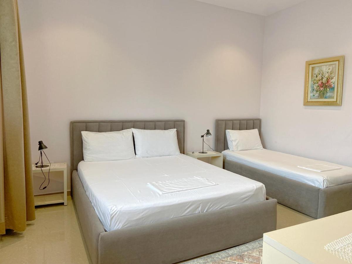 בראט Guesthouse Niko מראה חיצוני תמונה
