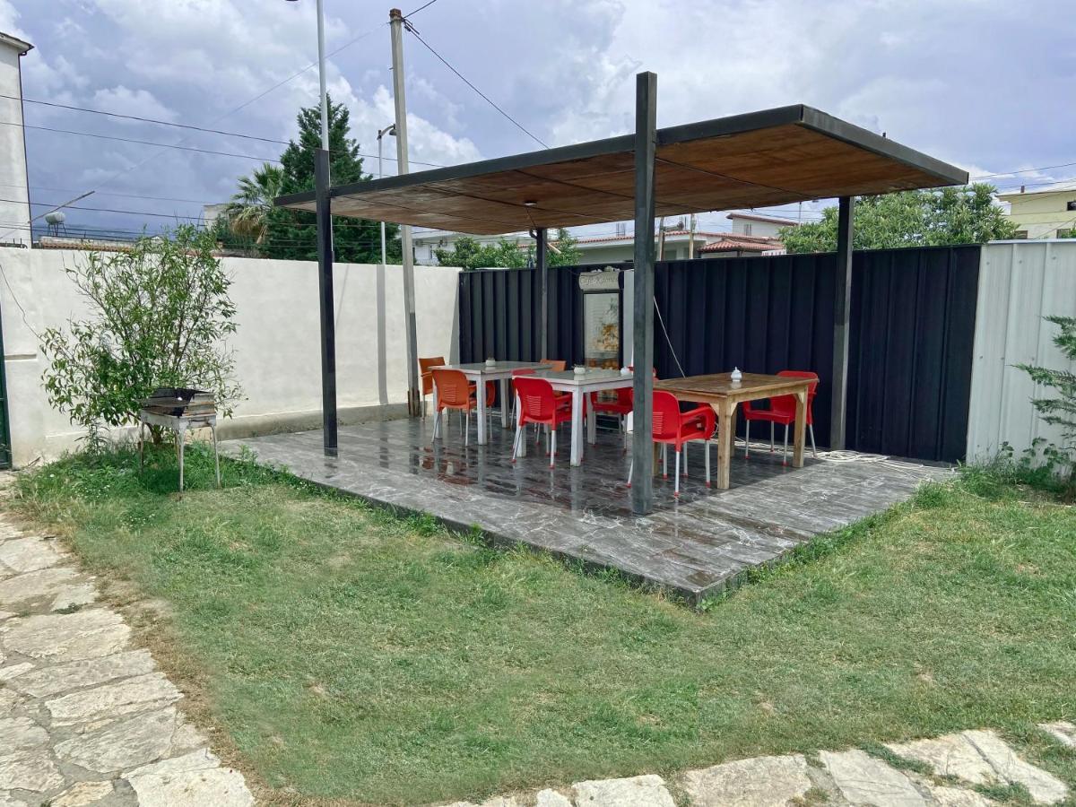 בראט Guesthouse Niko מראה חיצוני תמונה