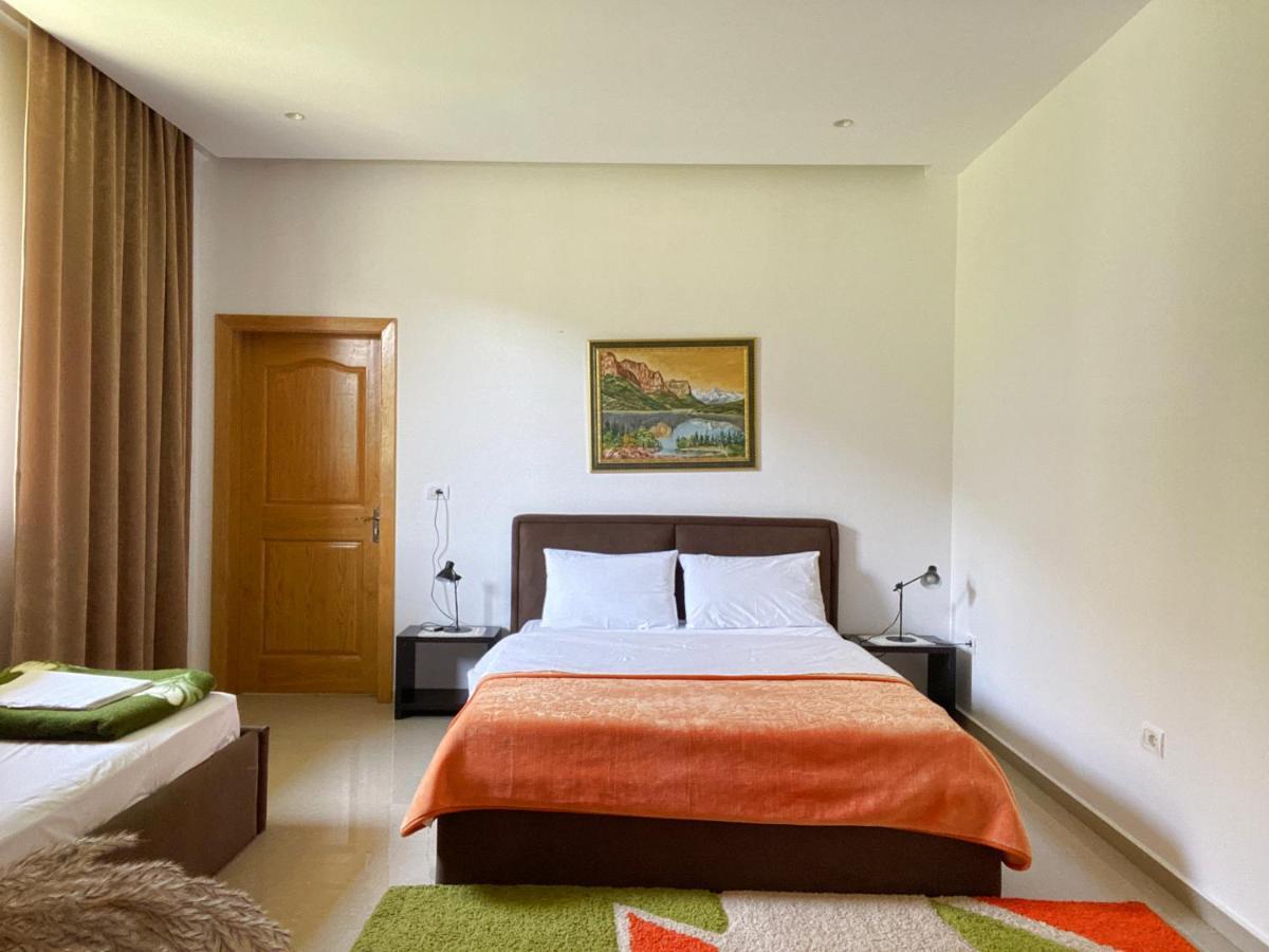 בראט Guesthouse Niko מראה חיצוני תמונה