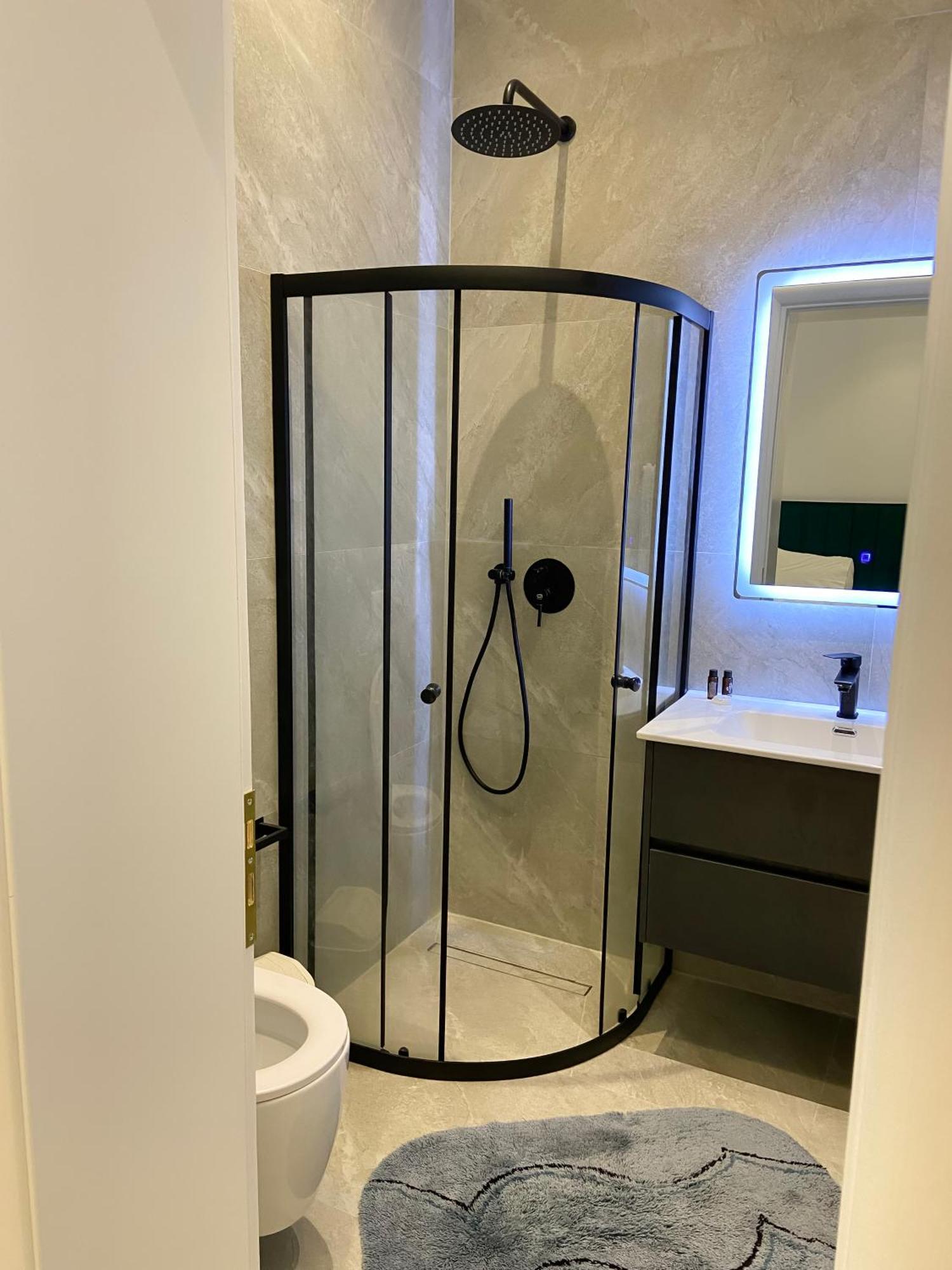 בראט Guesthouse Niko מראה חיצוני תמונה
